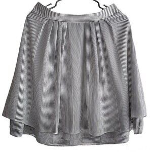 𝅺karl Lagerfeld Paris Skirt size 4